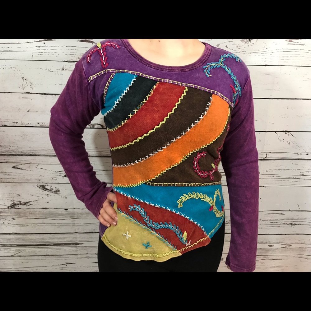 KPC multi color T-Shirt w/embroidered stitching L